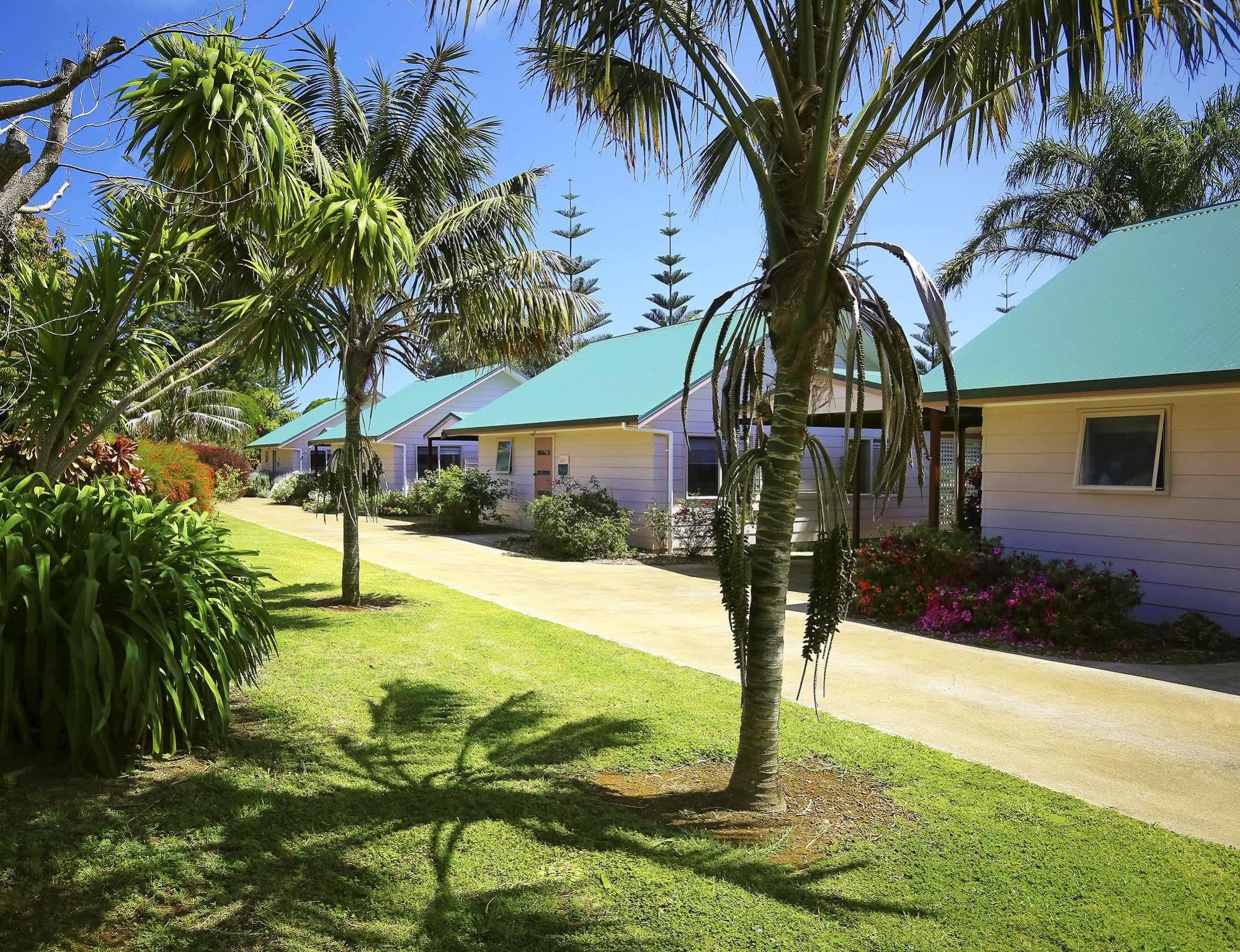 Poinciana Cottages Burnt Pine Eksteriør billede